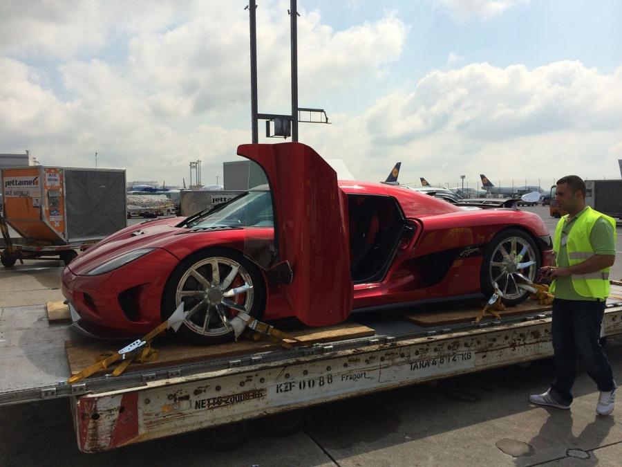  Koenigsegg Agera R Special by Luxury Custom 2014 года  (фото 5 из 7)
